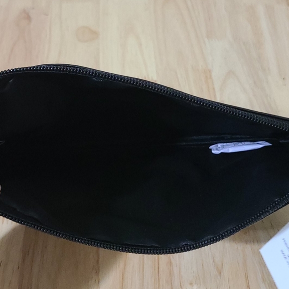 Friends Central Perk Makeup Bag - Picture 13 of 14